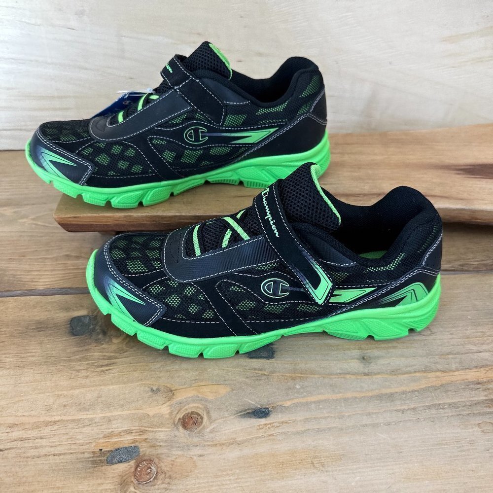 NWT Champion‎ Sneakers Green Black Size 6  Running Walking School